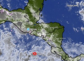 El NHC mantiene vigilancia sobre un sistema de baja presión en el Pacífico que podría convertirse en depresión tropical en las próximas 48 horas.