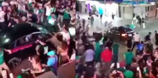 Un hombre embistió a un grupo de mexicanos que celebraban.