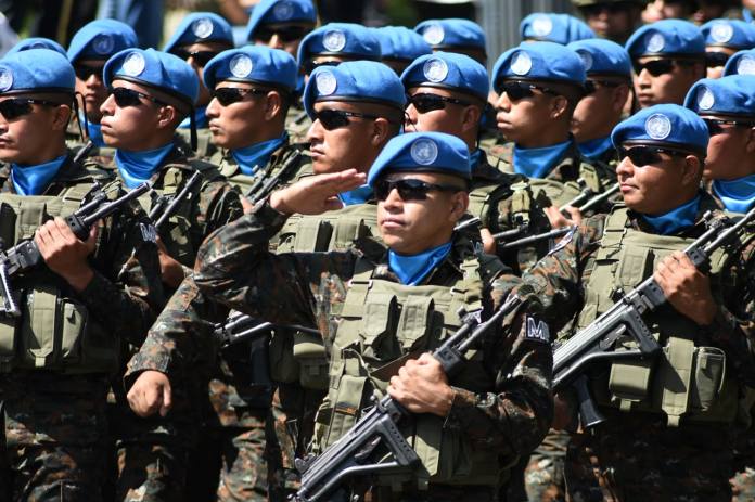 Soldados que participan en misiones de paz