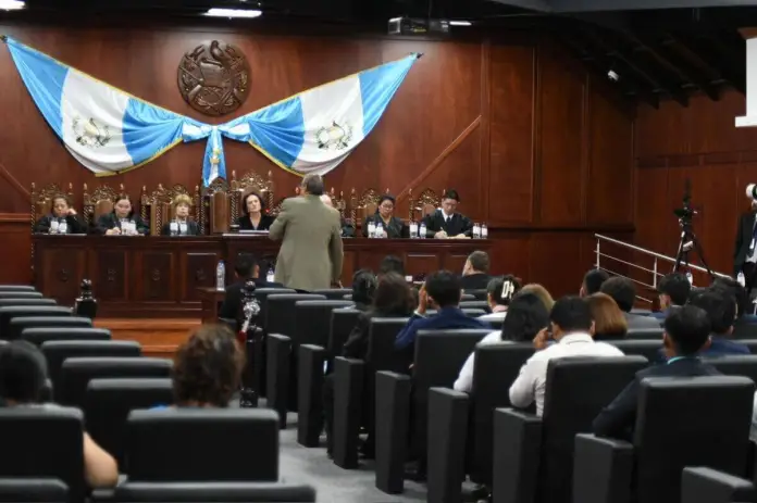 periodistas El MInisterio Público desistió de continuar el proceso contra periódistas de El Periódico y pide a CC ya no continuar con proceso. Foto La Hora: José Orozco
