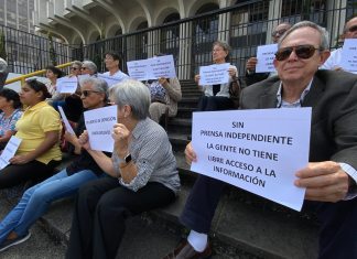 CC acepta memorial de MP y cierra definitivamente persecución penal contra periodistas de elPeriódico La CC cerró de forma oficial la persecusión penal contra periodistas de El Periódico tras aceptar desistimiento presentado por MP. Foto La Hora: Archivo