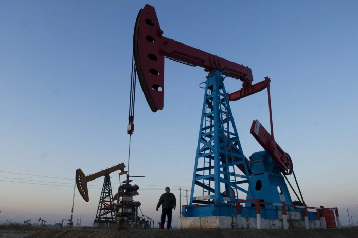 Estados Unidos aseguró que el tránsito de petróleo por el estrecho de Ormuz muestra señales de recuperación.
