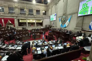 Congreso aprueba ley Antilavado sin las enmiendas que defendieron Vamos, Valor y UNE