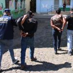 Los hermanos tendrían participación en un ataque armado en Palencia que dejó como saldo la muerte de un menor, según la PNC. Foto La Hora: PNC