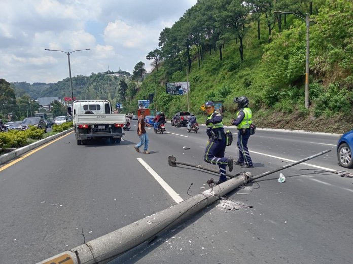 Tránsito complicado en la ruta al Pacífico.