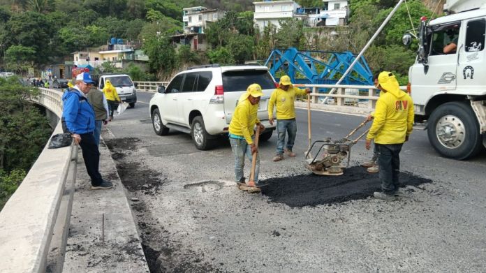 puente covial Mientras los trabajos de reparación avanzan, el tránsito en el sector comienza a agilizarse.