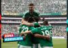 Mexicanos celebran un gol