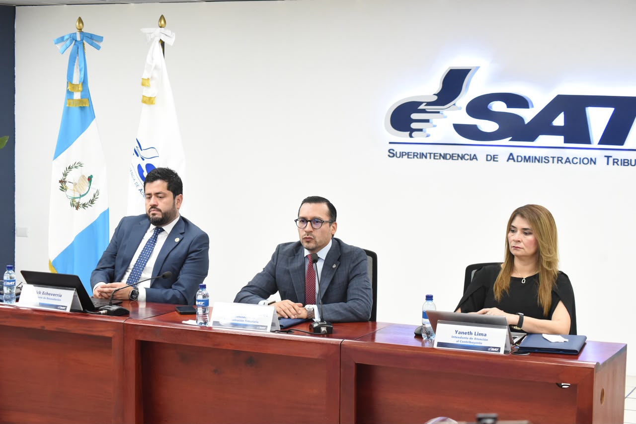De 13 pasos a 5: La SAT acelera el registro de veh
