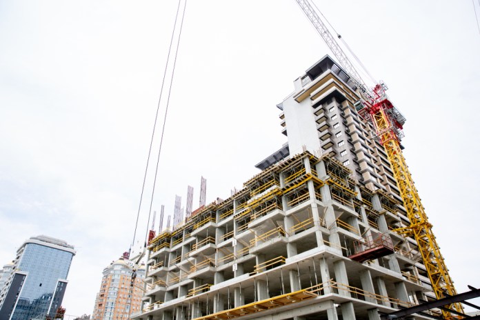 La economía se diversifica y sectores, como el de la construcción, crecen estratégicamente. Foto: La Hora / Shutterstock