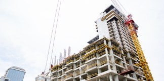 Guatemala se diversifica: construcción, finanzas y turismo emergen como nuevos motores del crecimiento La economía se diversifica y sectores, como el de la construcción, crecen estratégicamente. Foto: La Hora / Shutterstock