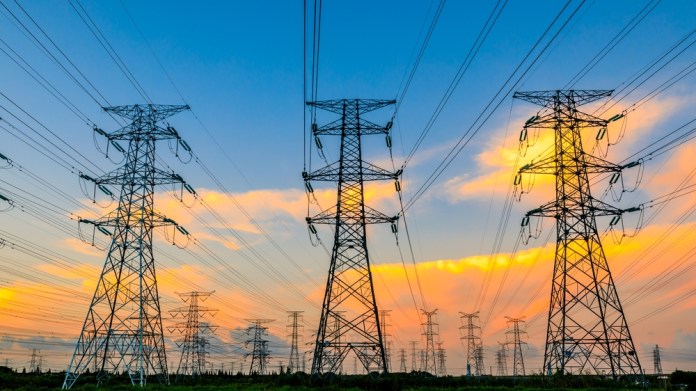 Los proyectos de transmisión son indispensables para garantizar la estabilidad del sistema. Foto La Hora: Shutterstock