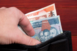Estos son los nuevos salarios para maestros y personal administrativo del Mineduc