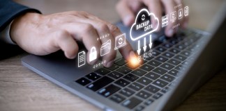 Una gestión eficiente de los documentos impulsa la continuidad y el crecimiento de las empresas. Foto: Shutterstock/Family Stock.