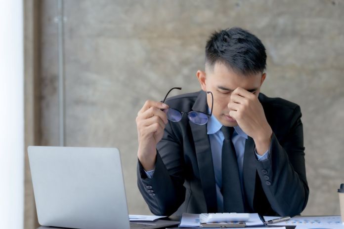 La frustración por no encontrar empleo puede afectar varias esferas de la salud mental. Foto: Amnaj Khetsamtip / Shutterstock.
