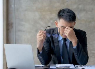La frustración por no encontrar empleo puede afectar varias esferas de la salud mental. Foto: Amnaj Khetsamtip / Shutterstock.