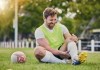 La fatiga tiene relación con los calambres en el futbol. Foto: PeopleImages / Shutterstock.