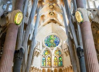 La Sagrada Familia, obra de Gaudí. Foto: David Herraez Calzada / Shutterstock.