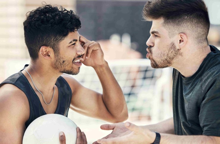 Es necesario detectar cuando la afición se usa para desfogar emociones contenidas. Foto: PeopleImages / Shutterstock.