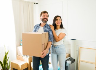 Redireccionar el pago de un alquiler por una inversión en un apartamento puede elevar la utilidad del dinero usado. Foto: antoniodiaz / Shutterstock.