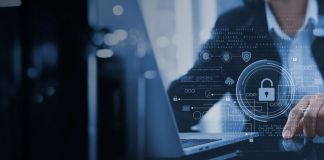Descuidar la ciberseguridad se traduciría en vulnerabilidades múltiples ante la ciberdelincuencia. Foto: TippaPatt / Shutterstock.