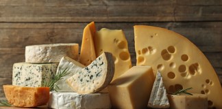 A los antepasados del Neolítico les tomó tiempo resistir a la lactosa, pero el queso fue una buena opción para lidiar con ello. Foto: NewAfrica / Shutterstock.
