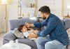 El COVID-19 es una enfermedad causada por un virus. Foto: Studio Romantic / Shutterstock.