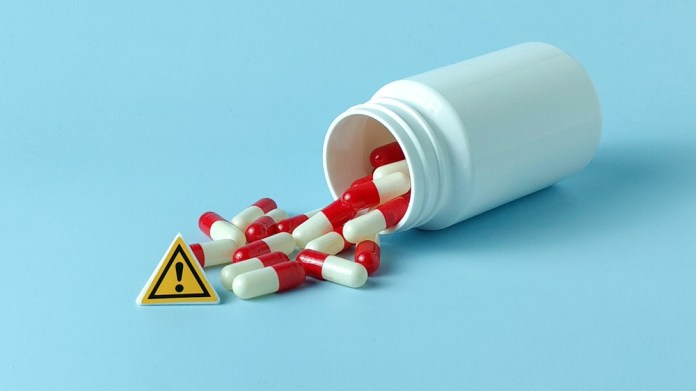 Evalúan un medicamento para tratar un tumor en niños. Foto: Faizal Ramli / Shutterstock.