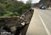 Entre grietas, transporte pesado y más lluvias: el socavamiento que amenaza la ruta al Atlántico Un socavamiento en el kilómetro 38 de la ruta al Atlántico ha despertado preocupación entre transportistas y automovilistas que circulan diariamente por el lugar.