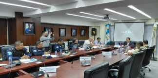 El subdirector de Operaciones de la PNC, Esvin Jacinto, acude a reunión en el Congreso de la República este 25 de junio. Foto: La Hora