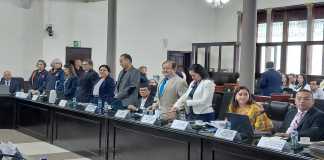 El ministro de Energía y Minas, Víctor Ventura, acude a citación en el Congreso por la entrega del subsidio a combustibles. Foto: La Hora