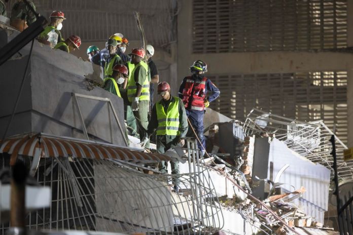 Dos terremotos de magnitud 7,2 y 7,5 sacudieron a Venezuela con solo 39 segundos de diferencia, provocando el colapso de edificios en Caracas.