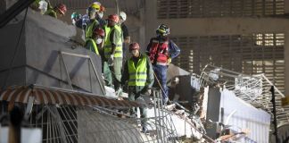 Dos terremotos de magnitud 7,2 y 7,5 sacudieron a Venezuela con solo 39 segundos de diferencia, provocando el colapso de edificios en Caracas.