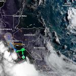 Cristina se convirtió en depresión tropical, pero aún provocará lluvias intensas.
