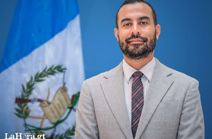 “El lunes con gusto le respondo”: jefe de prensa del MP se molesta por consulta sobre Walter Mazariegos a su número Carlos Zamora, fue nombrado como jefe de prensa del Ministerio Público el jueves recién pasado. Foto: La Hora: Ministerio Público.