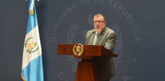 Arévalo cuestiona presuntas represalias contra estudiantes de la Usac y exige garantizar su derecho a la educación El presidente Bernardo Arévalo se pronunció ante las irregularidades que han denunciado estudiantes de la Usac ante la presunta eliminación de sus registros e inscripciones.