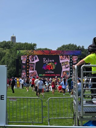 Las personas se re&uacute;nen en Central Park en New Jersey para ver la final de Argentina contra Espa&ntilde;a. Foto La Hora: Redes Sociales.