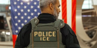 Fotografía de archivo de un agente de ICE. Foto La Hora: EFE