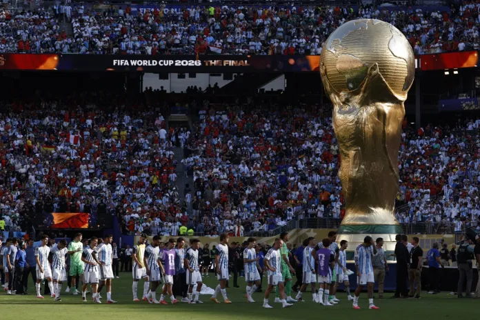 FIFA World Cup 2026 final - Spain vs Argentina Medios argentinos destacan la entrega de la Albiceleste tras perder la final del Mundial 2026.