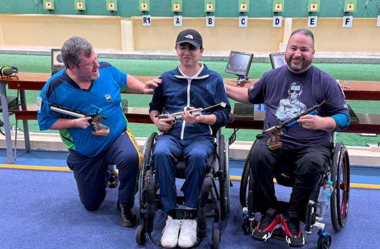 David Javier Argueta entre los ganadores de Pistola SH1. Foto: Comité Paralímpico Guatemalteco.