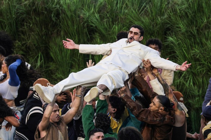 Bad Bunny, Super Bowl, Emmy Bad Bunny alcanza nueve nominaciones en los Emmy por su show en el Super Bowl. Foto: EFE.