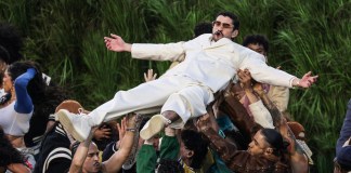 El espectáculo de Bad Bunny en la Super Bowl recibe nueve nominaciones en los premios Emmy Bad Bunny alcanza nueve nominaciones en los Emmy por su show en el Super Bowl. Foto: EFE.