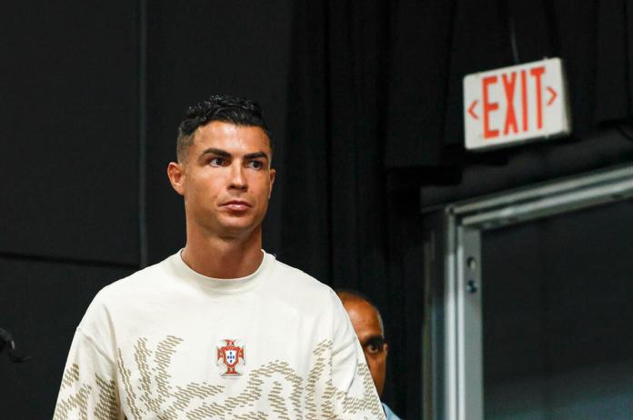 Cristiano Ronaldo: Cristiano Ronaldo: