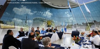 Plantean reformar la ley de universidades privadas en medio de disputa por Comisión de Postulación de Contralor General Expertos sugieren reformas al ley de creación de universidades privadas ante polémica participación de dos casas de estudios en la comisón para contralor general.