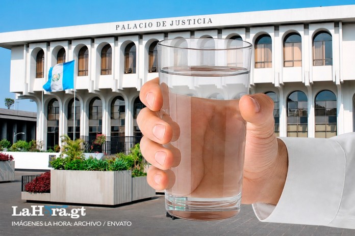 La compra incluye más de 202 mil garrafones de agua y casi 27 mil paquetes de agua embotellada, que serán distribuidos semanalmente en dependencias del Organismo Judicial.