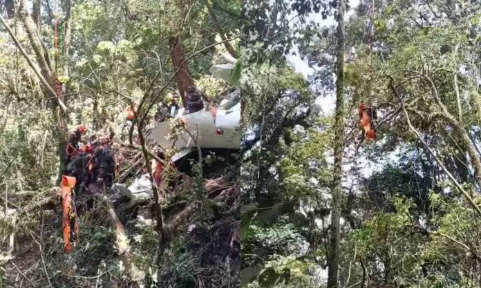 Así fue el rescate de una de las víctimas del accidente aéreo en Chimaltenango