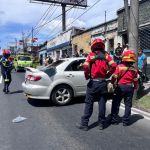 Ataque armado registrado en la calzada Aguilar Batres. Foto La Hora: CBM