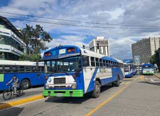 Transportistas anuncian aumento de Q2 al pasaje urbano tras reunión con MuniGuate Autobuses urbanos