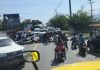 Bloqueo registrado en Río Hondo, Zacapa, por descontento con la alza de combustible. Foto La Hora: FB/Canal Noti Retalteco