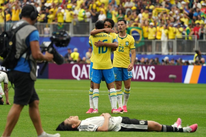 El partido entre Brasil y Japón, generó un importante consuno de energía, lo que obligó al sistema a desconectar 20 GW de energía. Foto La Hora: EFE