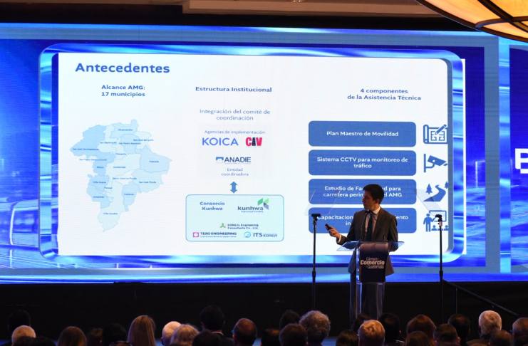 Movilidad en crisis: Gobierno, Municipalidad y FEGUA acuerdan coordinar acciones en favor de soluciones al transporte público Durante el evento Guatemala se Transforma, organizado por la Cámara Guatemalteca de Comercio, se presentó el diagnóstico de Movilidad Urbana, Foto La Hora: José Orozco.